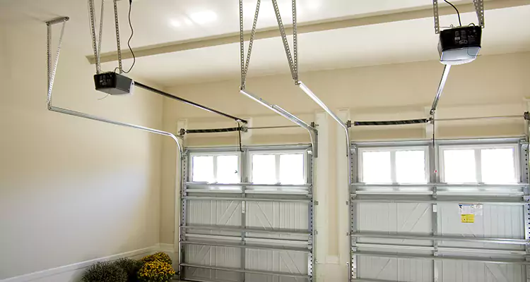 Residential Emergency Garage Door Repair in Brent, FL