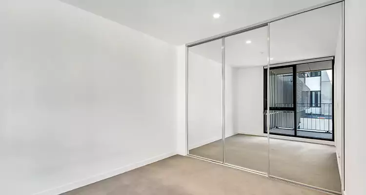 Why Homeowners Choose Us for Sliding Mirror Door Replacement in Brent, FL