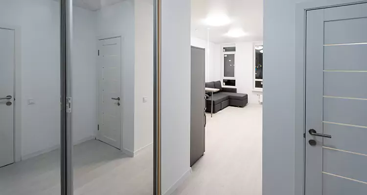 Modern Mirrored Closet Doors Repair in Brent, FL