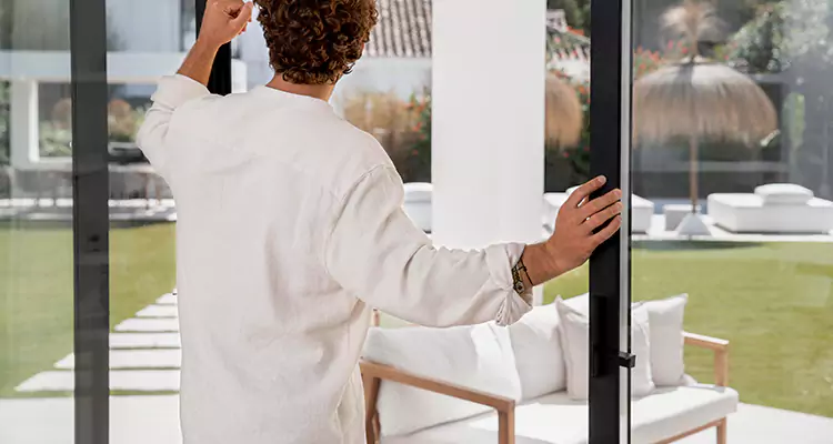 Sliding Screen Door Maintenance for Closing Issues in Brent, FL