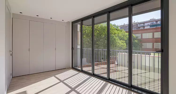 Fix Sliding Screen Door Track in Brent, FL